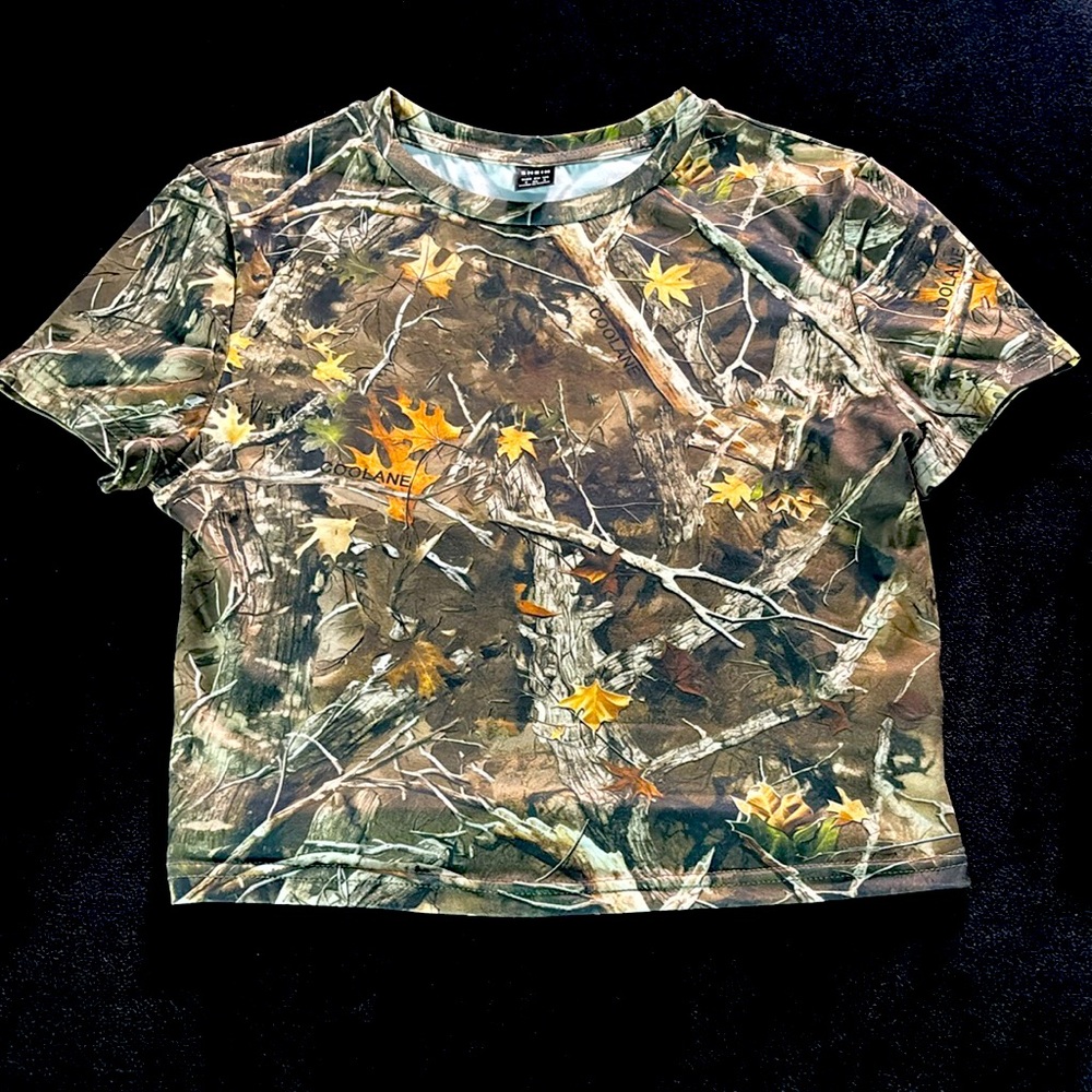 Brand new camouflage cropped tee. SHEIN. Never worn. Women’s small.
